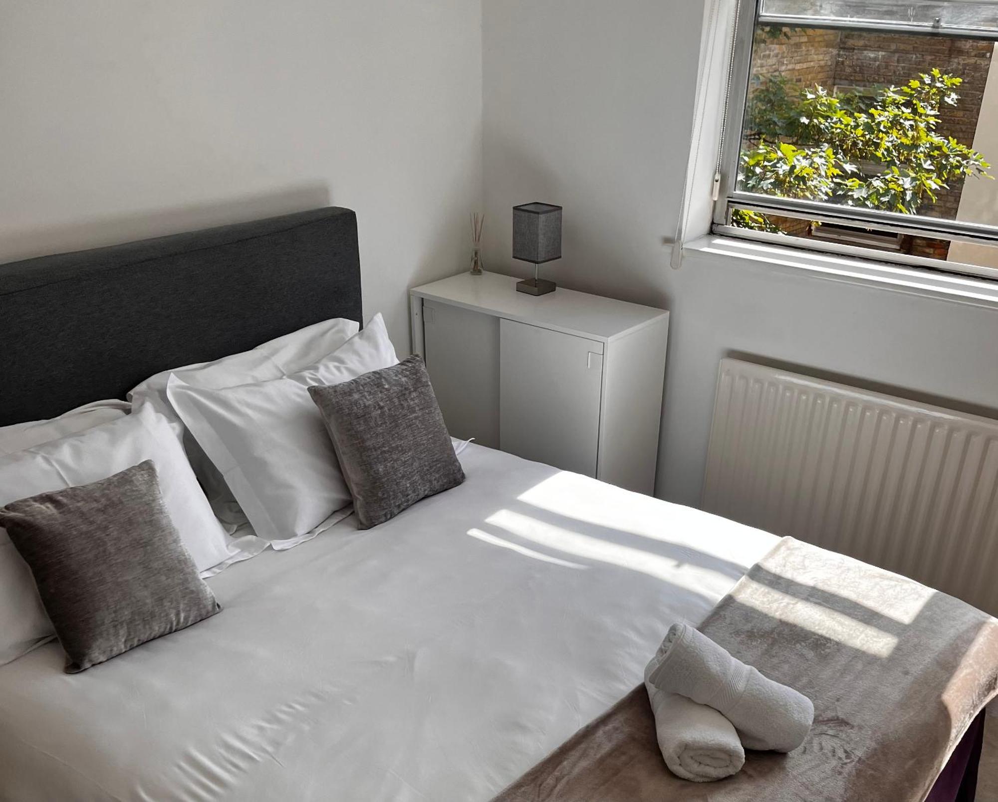 Hyde Park,3 Min Walk,Family Home! 2 Bedrooms & 2 Bathrooms Apartment! Fantastic Location ロンドン エクステリア 写真